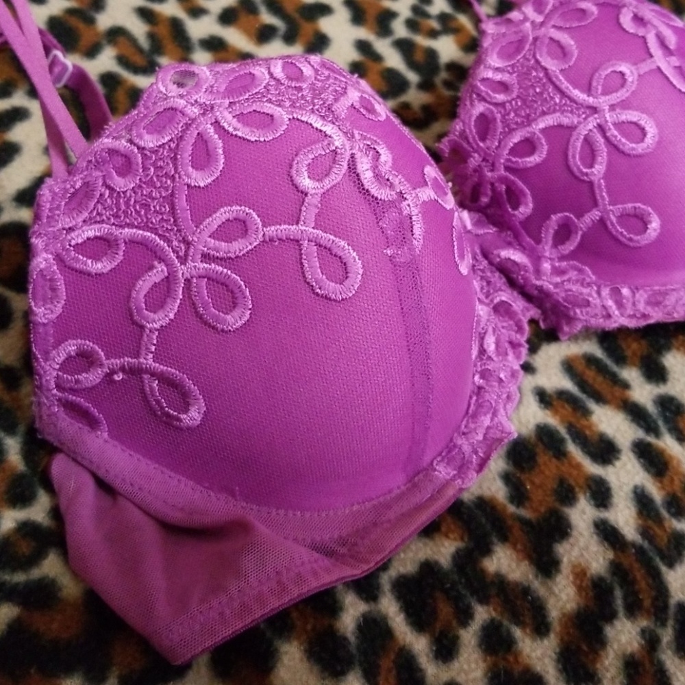 Bra - Picture 2 of 4